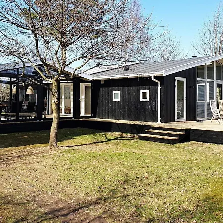 Four-bedroom Holiday In Aabenraa 4 *